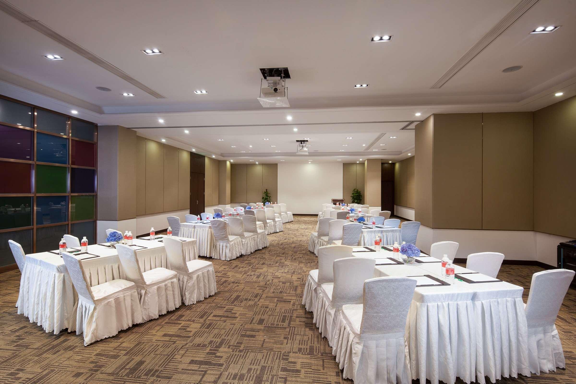 Ramada Shanghai Songjiang Eksteriør bilde