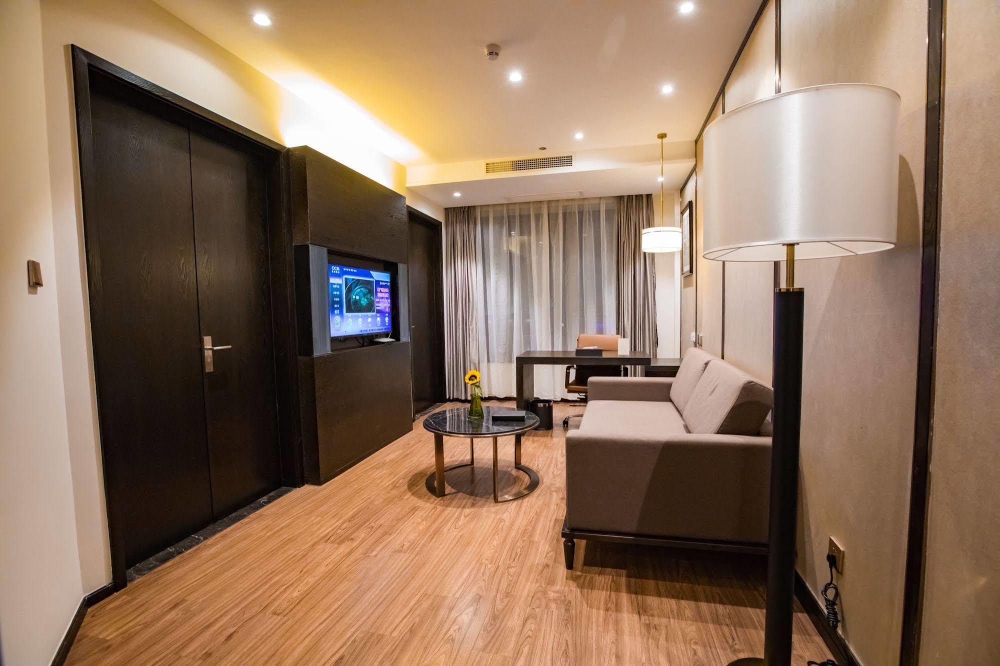 Ramada Shanghai Songjiang Eksteriør bilde